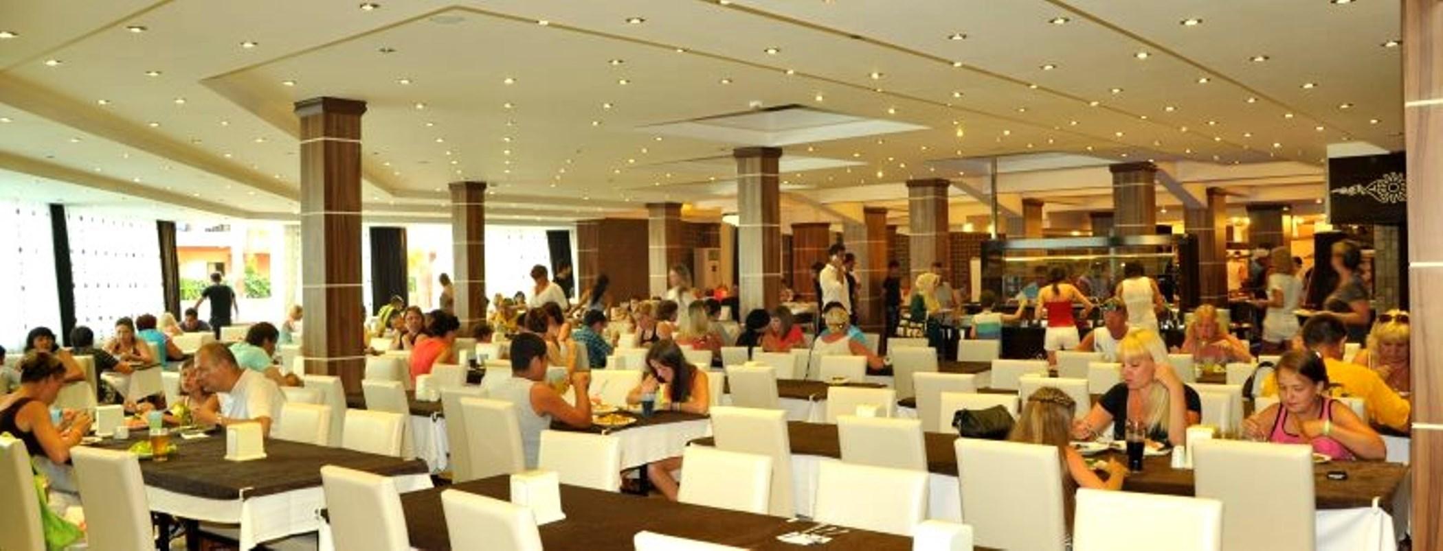 Club Tess Hotel Konaklı Exterior foto