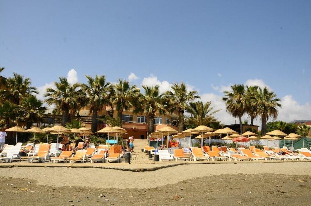 Club Tess Hotel Konaklı Exterior foto