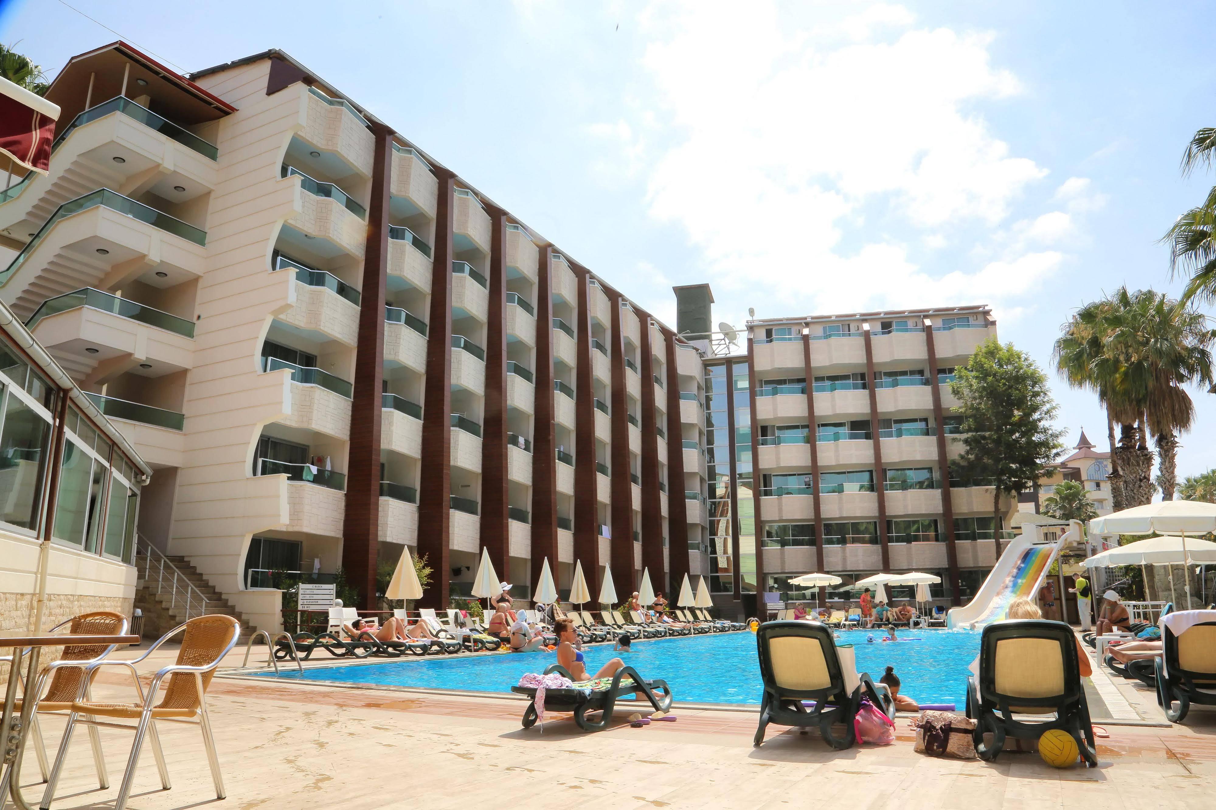 Club Tess Hotel Konaklı Exterior foto