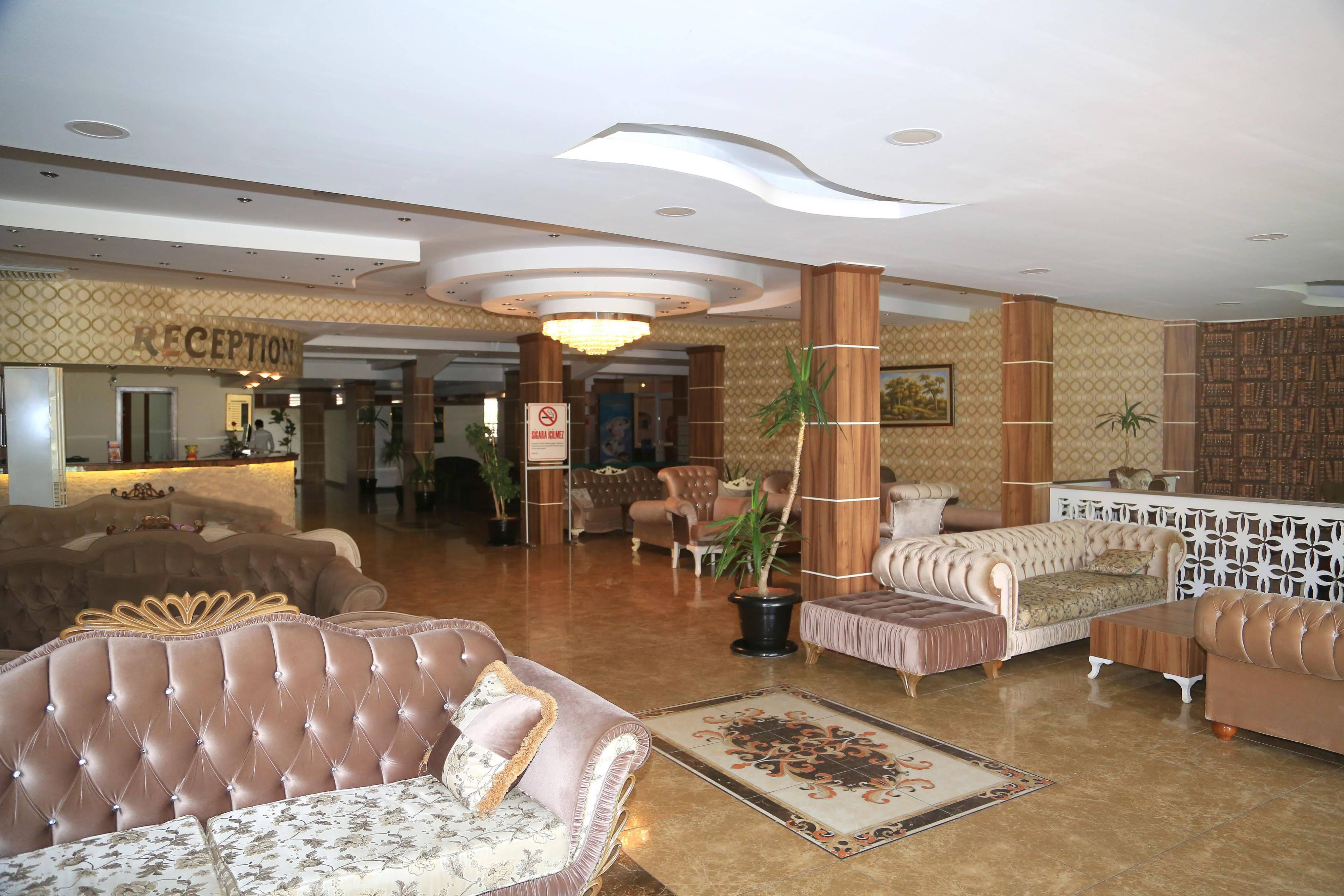 Club Tess Hotel Konaklı Exterior foto